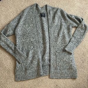 “Abercrombie & Fitch: Knit Cardigan size XS”